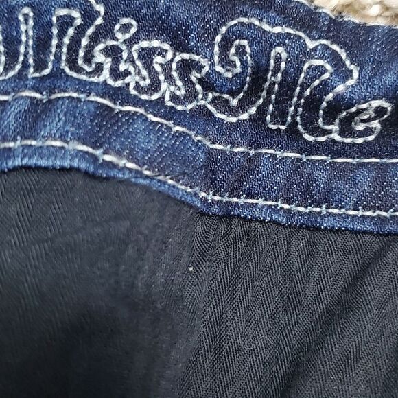 Miss Me Signature Skinny Jeans - Picture 4 of 5